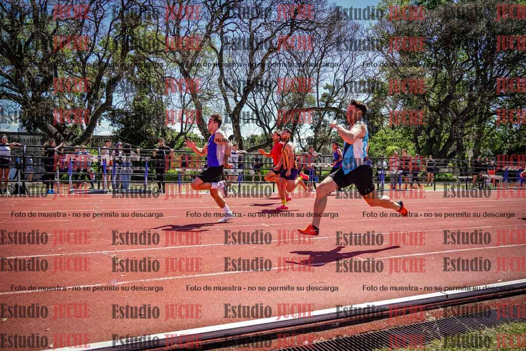 Fotos de los 100 m llanos de varones