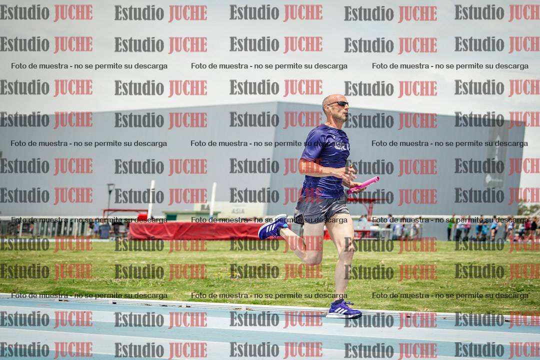 Fotos durante el transcurso de los relevos 20' para running teams - serie 2