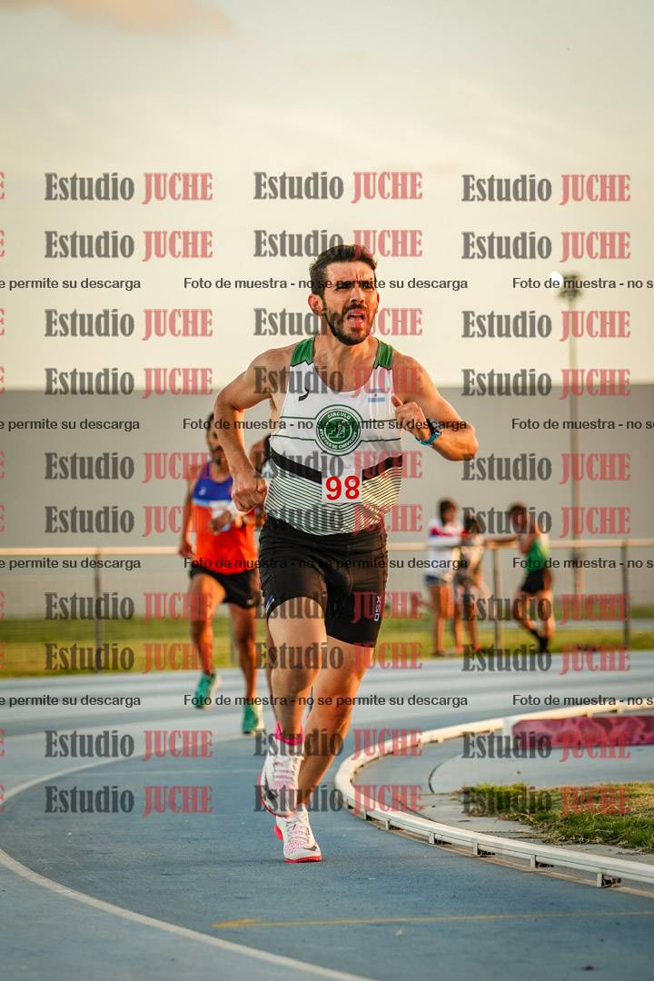 Fotos de los 3000 m llanos de varones