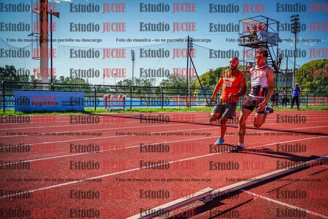 Fotos de los 200 m llanos de varones