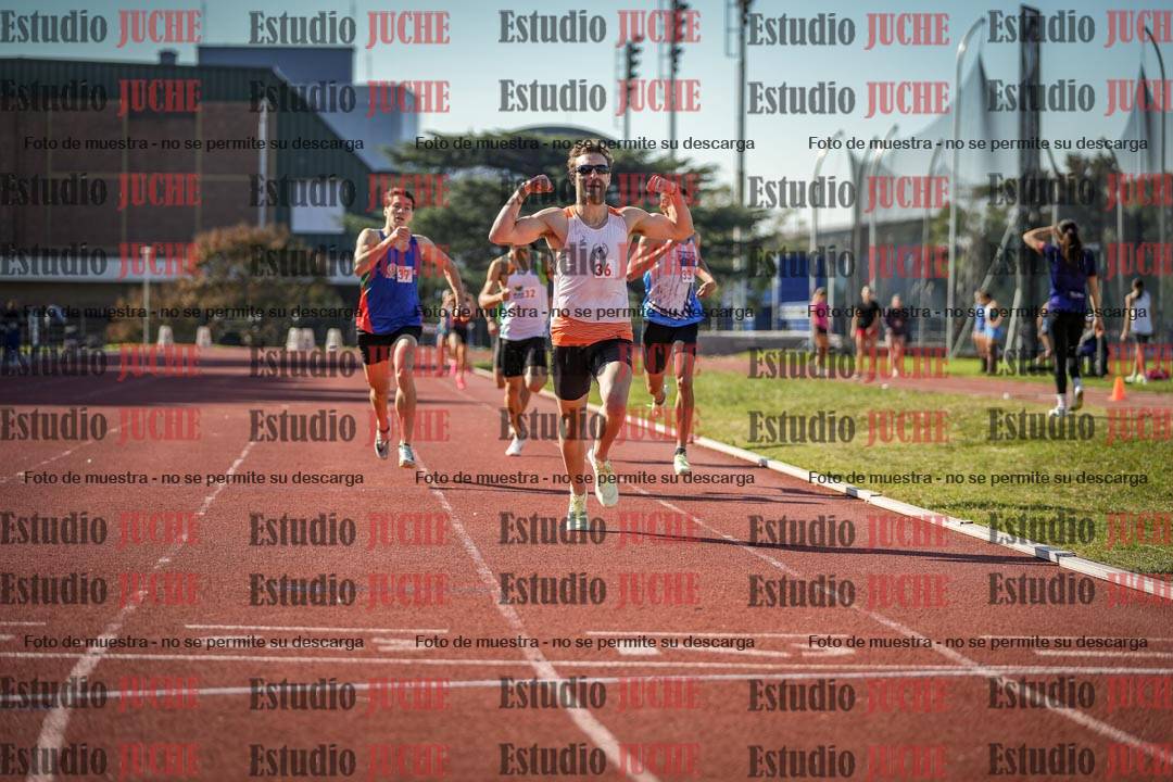 Fotos de los 800 m llanos de varones