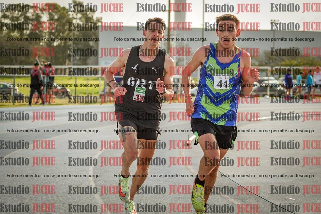 Fotos de los 3000 m llanos de varones