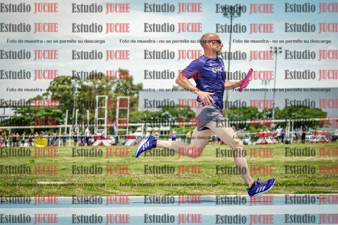 Fotos durante el transcurso de los relevos 20' para running teams - serie 2