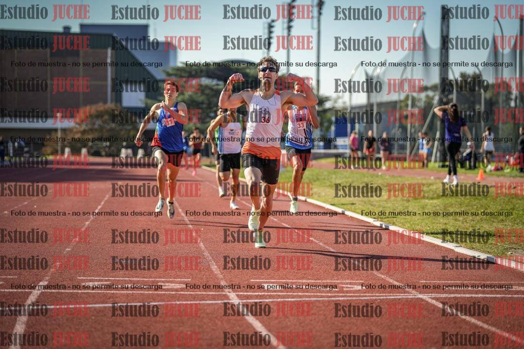 Fotos de los 800 m llanos de varones