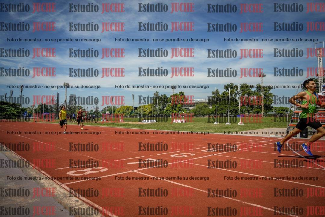 Fotos de los 400 m llanos de varones