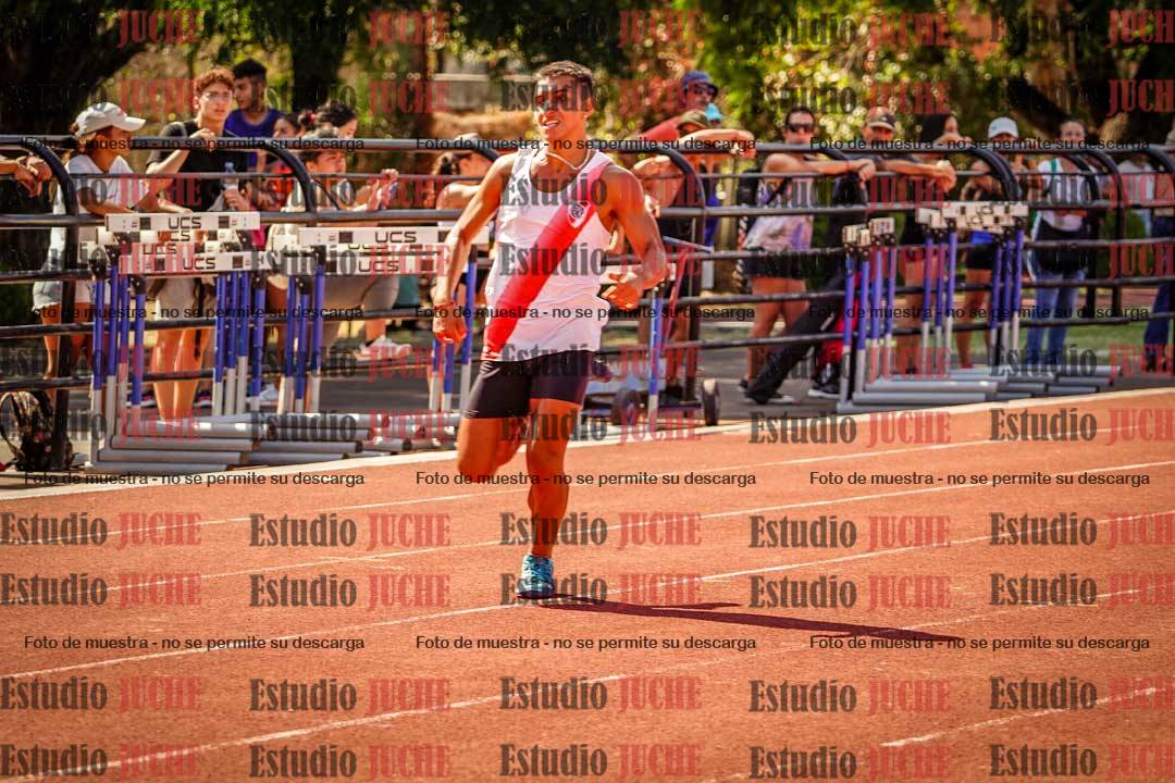 Fotos de los 400 m llanos de varones