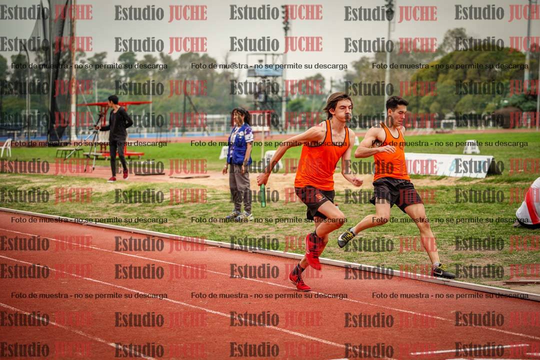 Fotos de las Postas 4x400 m de varones