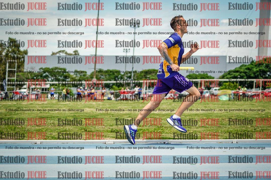 Fotos durante el transcurso de los relevos 20' para running teams - serie 2