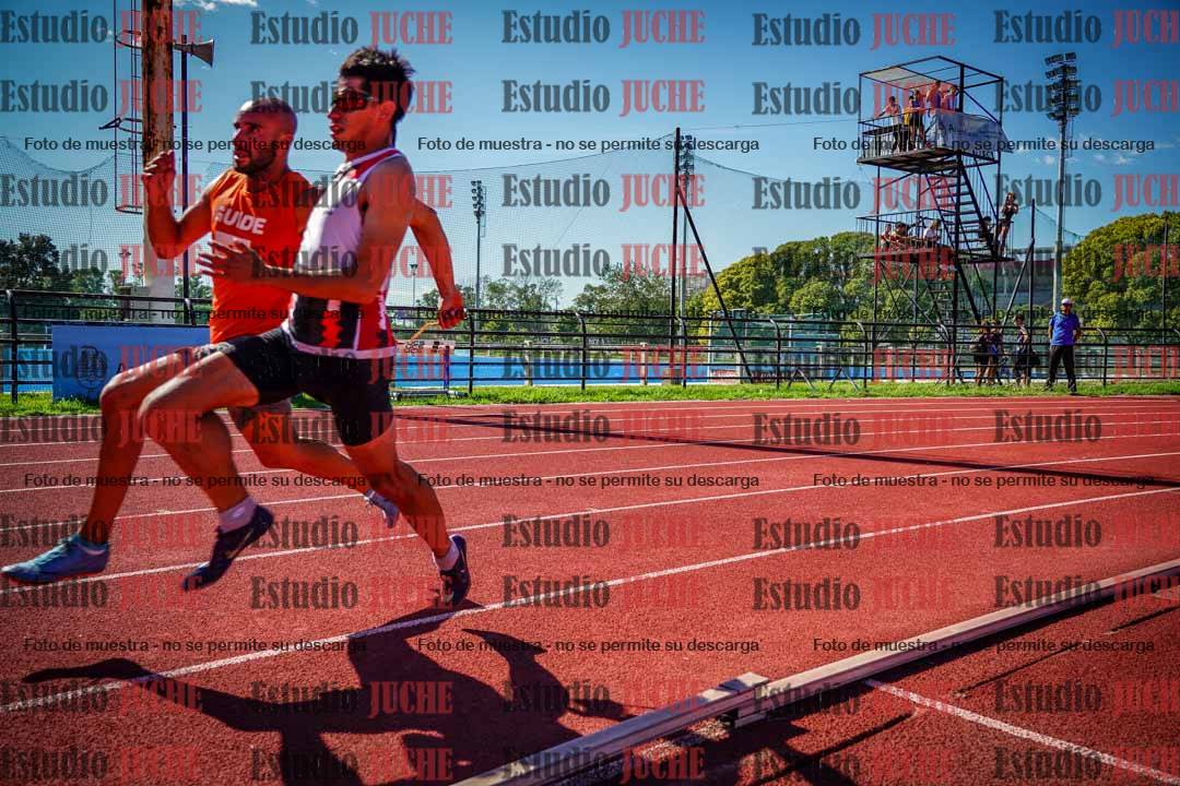 Fotos de los 200 m llanos de varones
