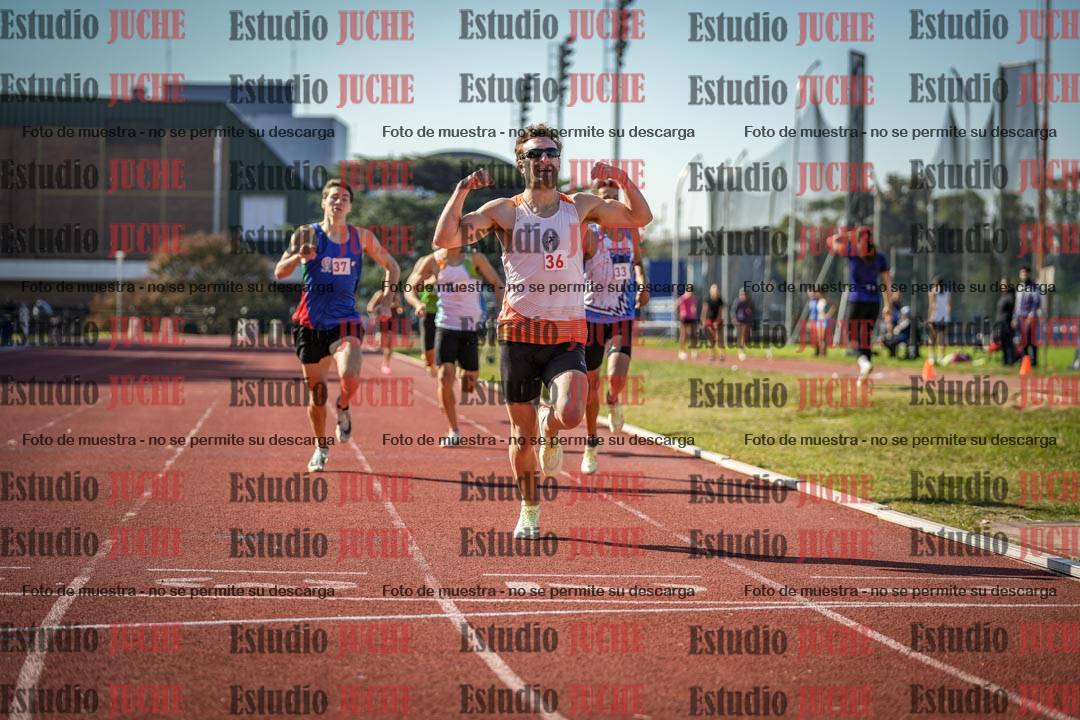 Fotos de los 800 m llanos de varones