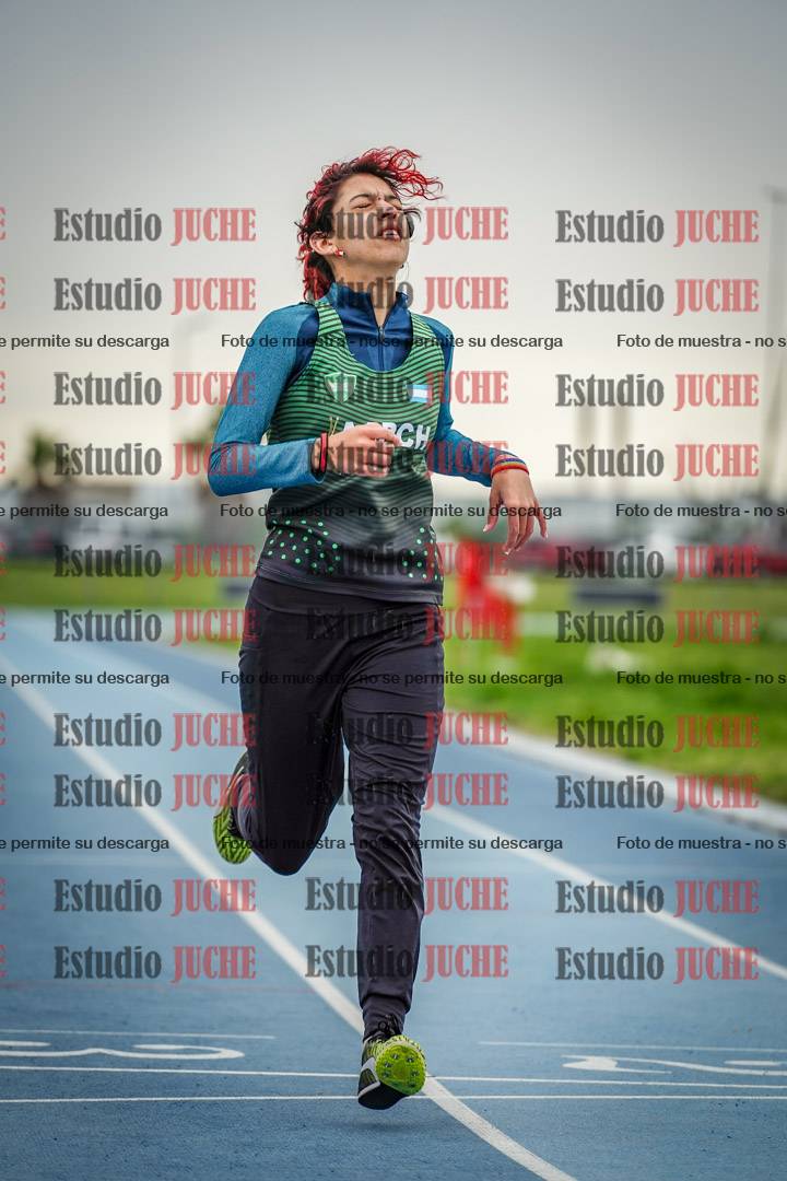 Fotos de los 300 m llanos de mujeres - U17