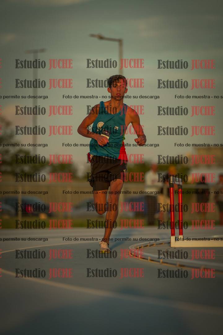 Fotos de los 3000 m llanos de varones