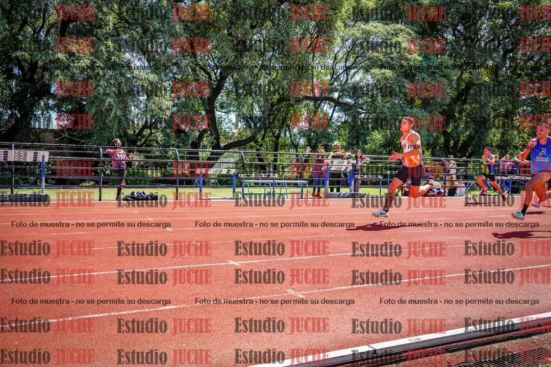 Fotos de los 100 m llanos de varones