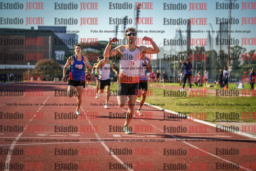 Fotos de los 800 m llanos de varones