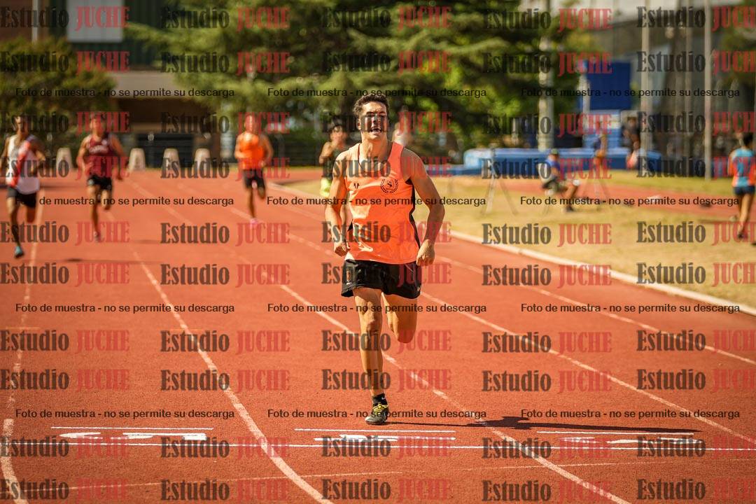Fotos de los 400 m llanos de varones