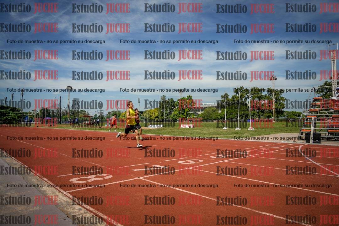 Fotos de los 400 m llanos de varones