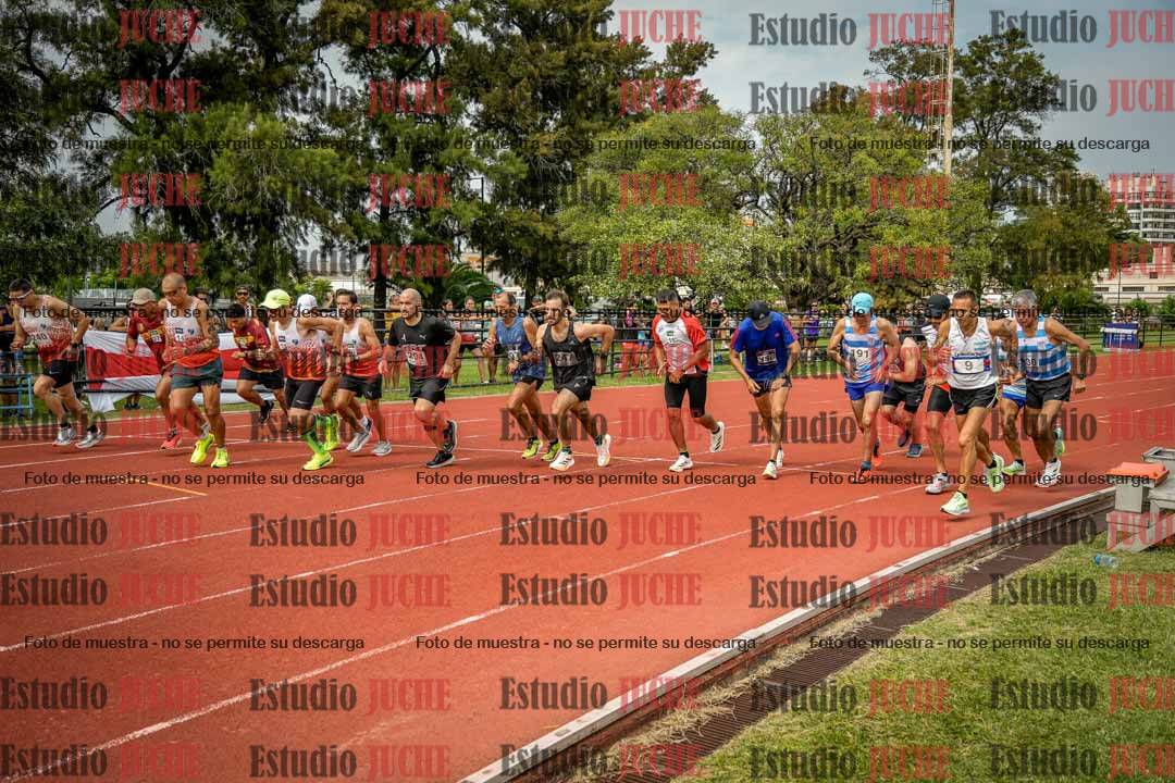 Fotos de los 3000 m llanos de varones