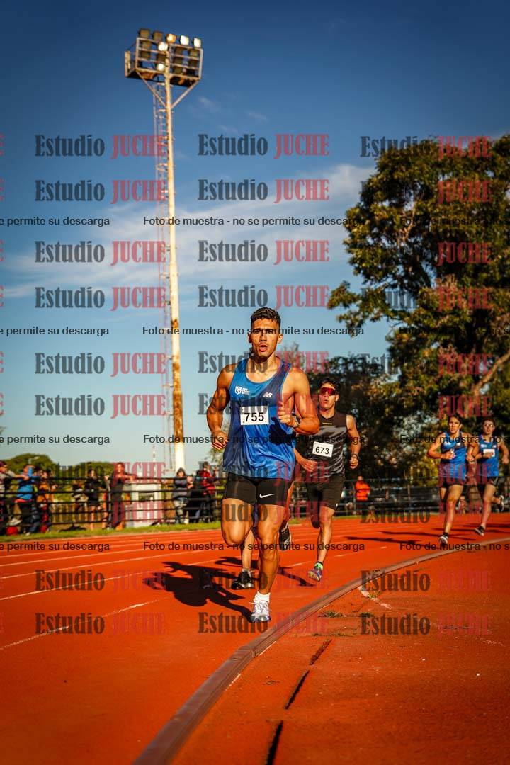 Fotos de los 3000 m llanos de varones