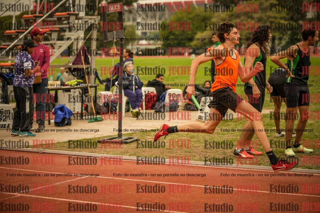Fotos de las Postas 4x400 m de varones