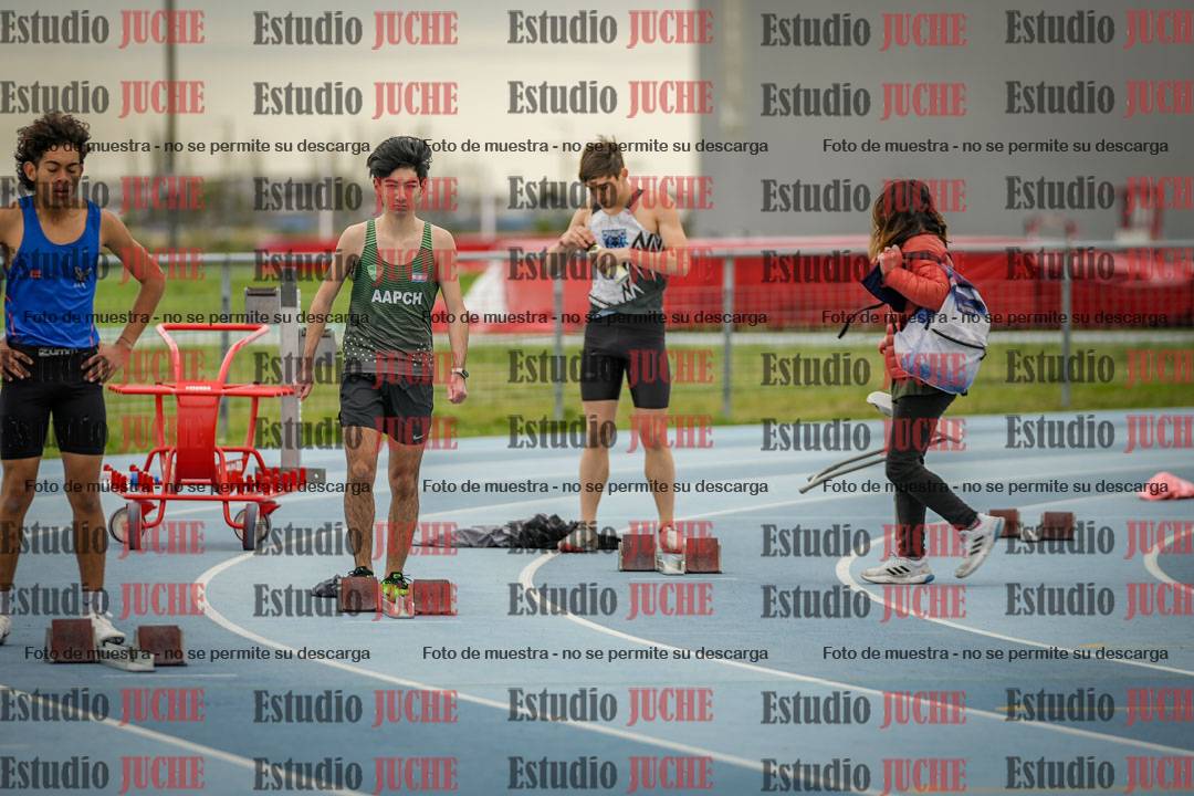 Fotos de los 300 m llanos de varones - U17