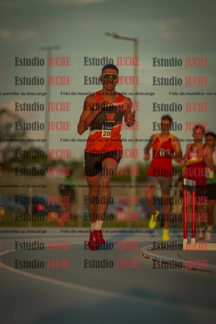 Fotos de los 3000 m llanos de varones