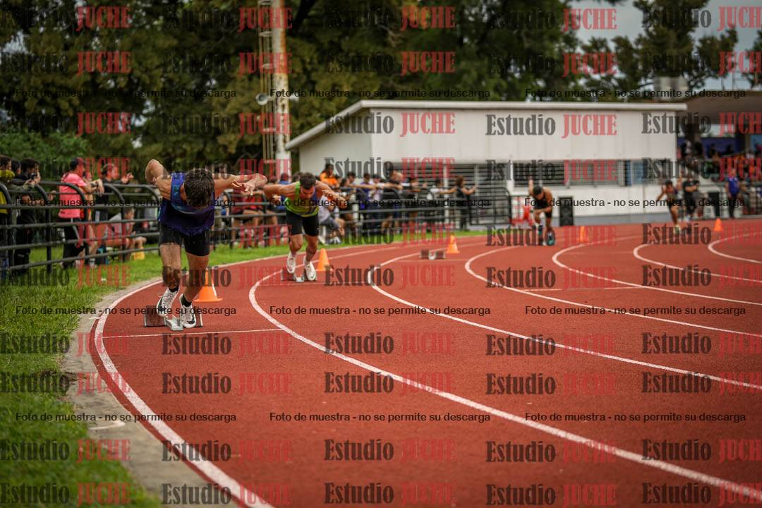 Fotos de los 400 m llanos de varones