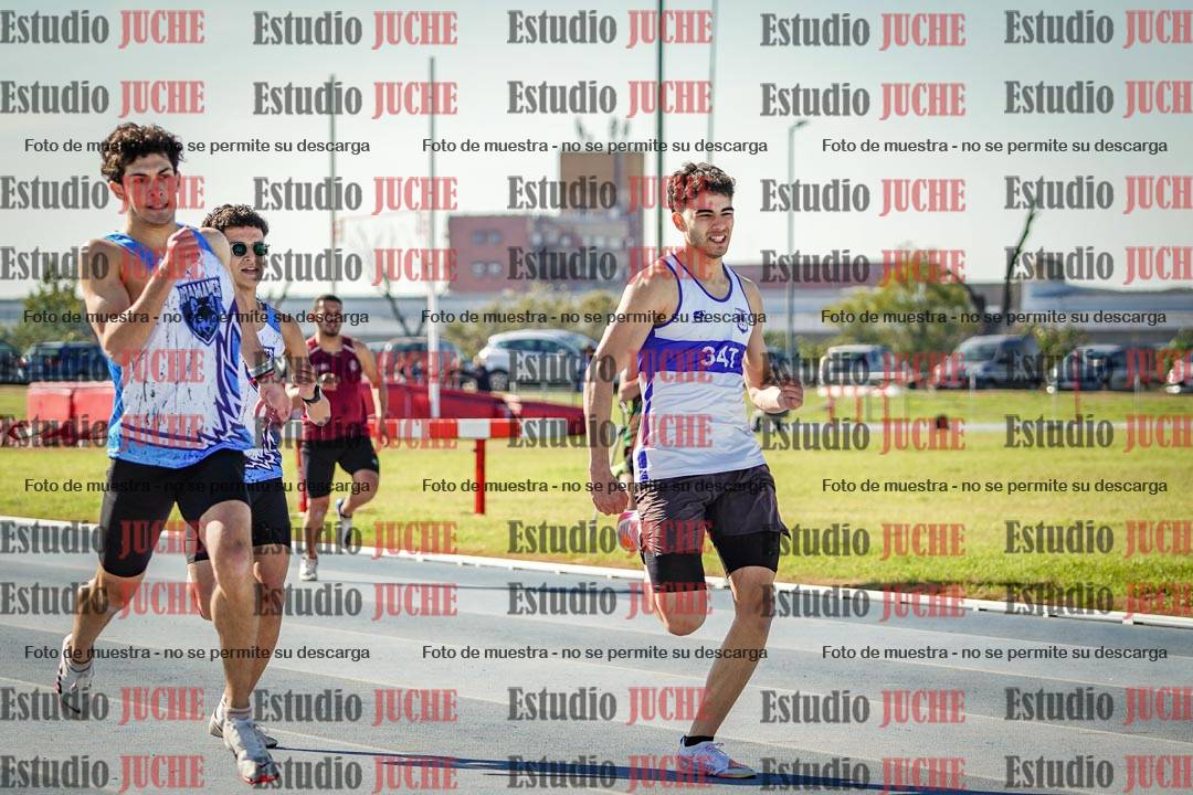Fotos de los 400 m llanos de varones