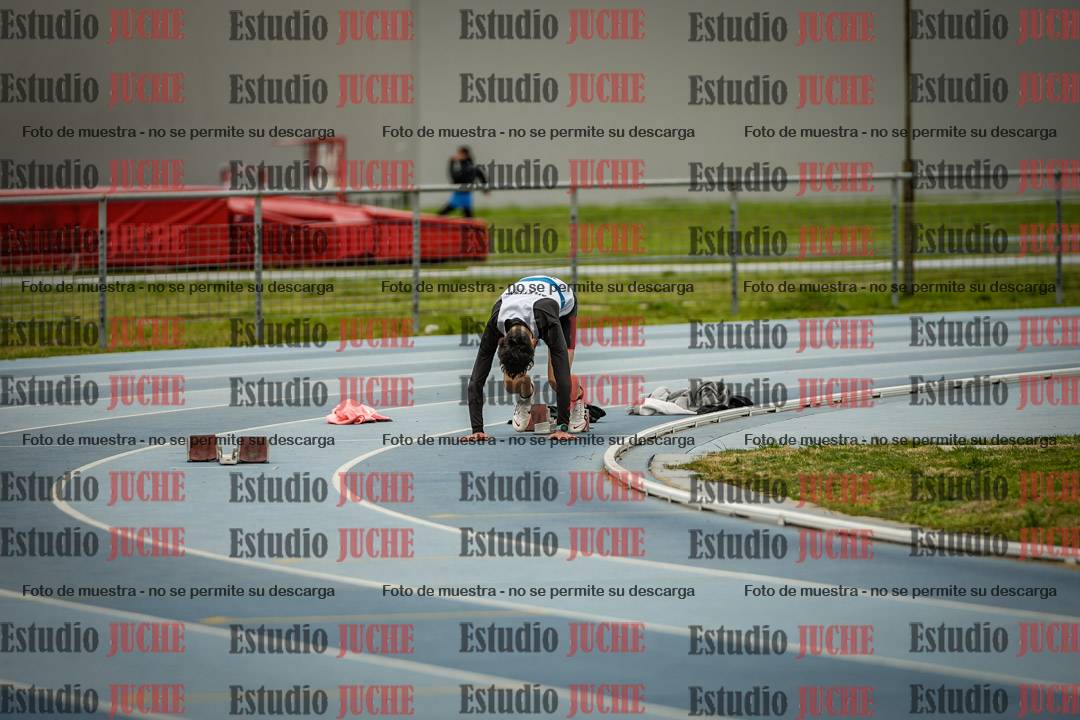 Fotos de los 300 m llanos de varones - U17