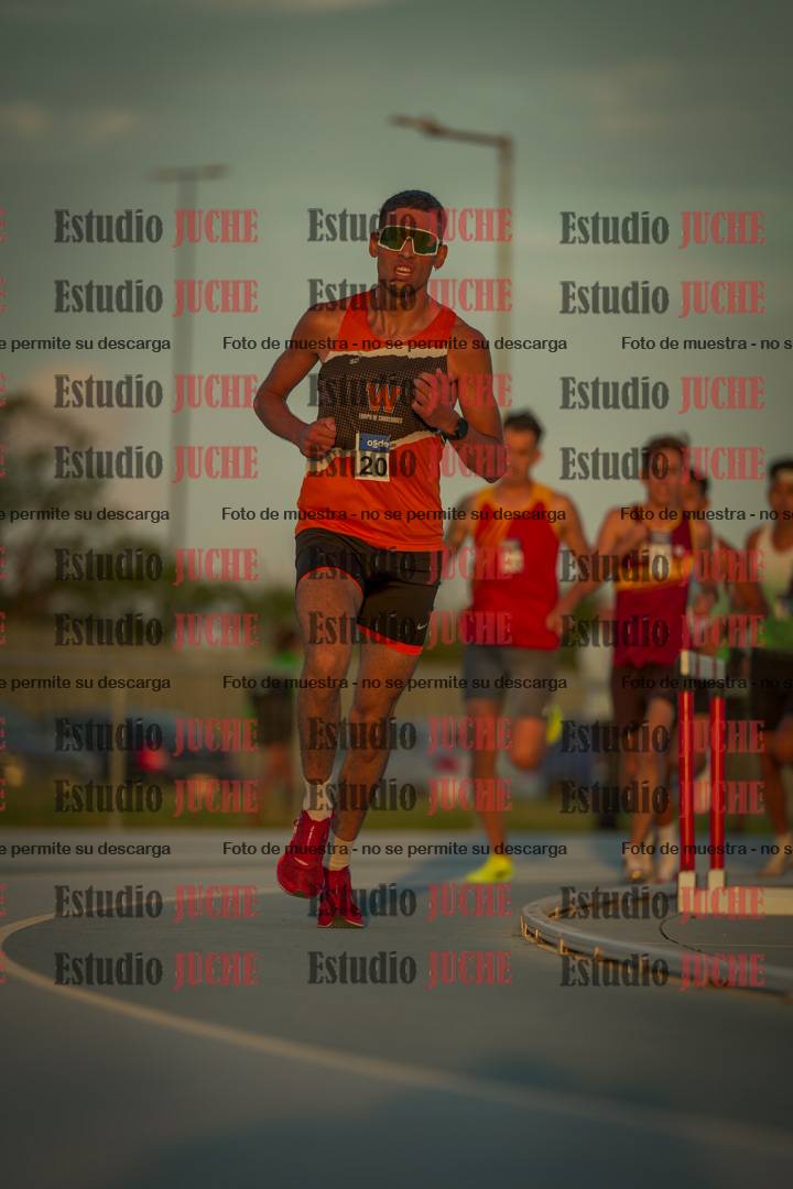 Fotos de los 3000 m llanos de varones