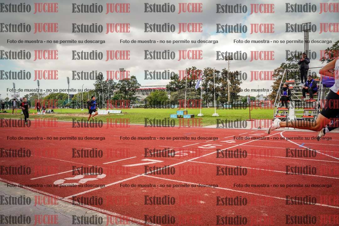 Fotos de los 400 m llanos de varones