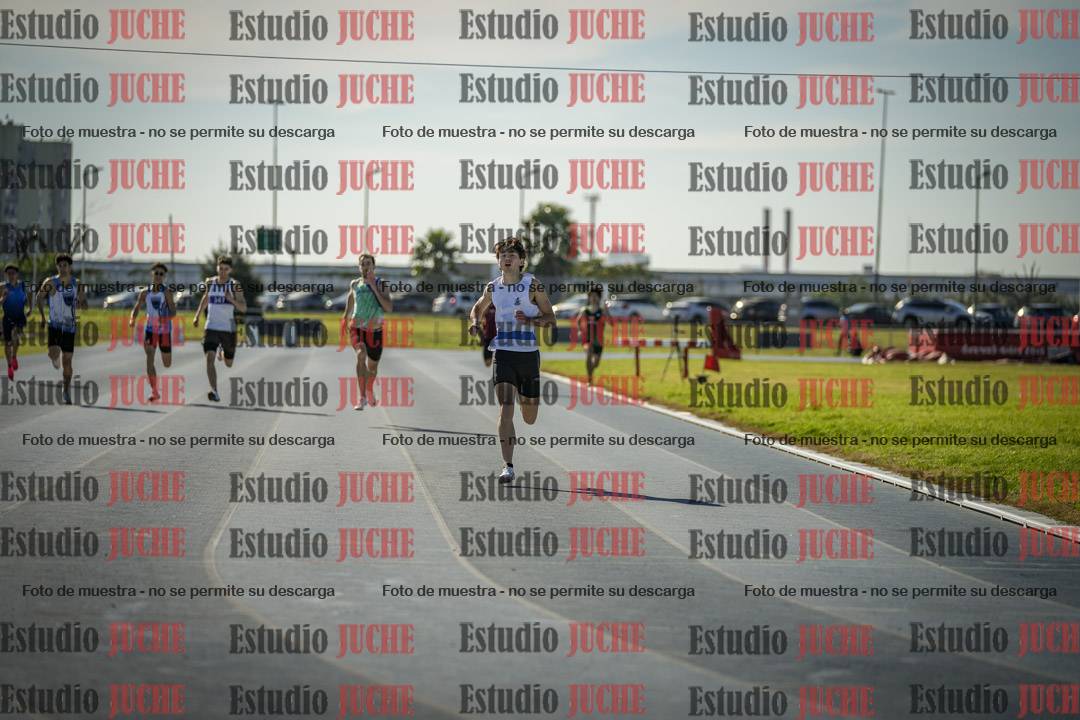 Fotos de los 400 m llanos de varones