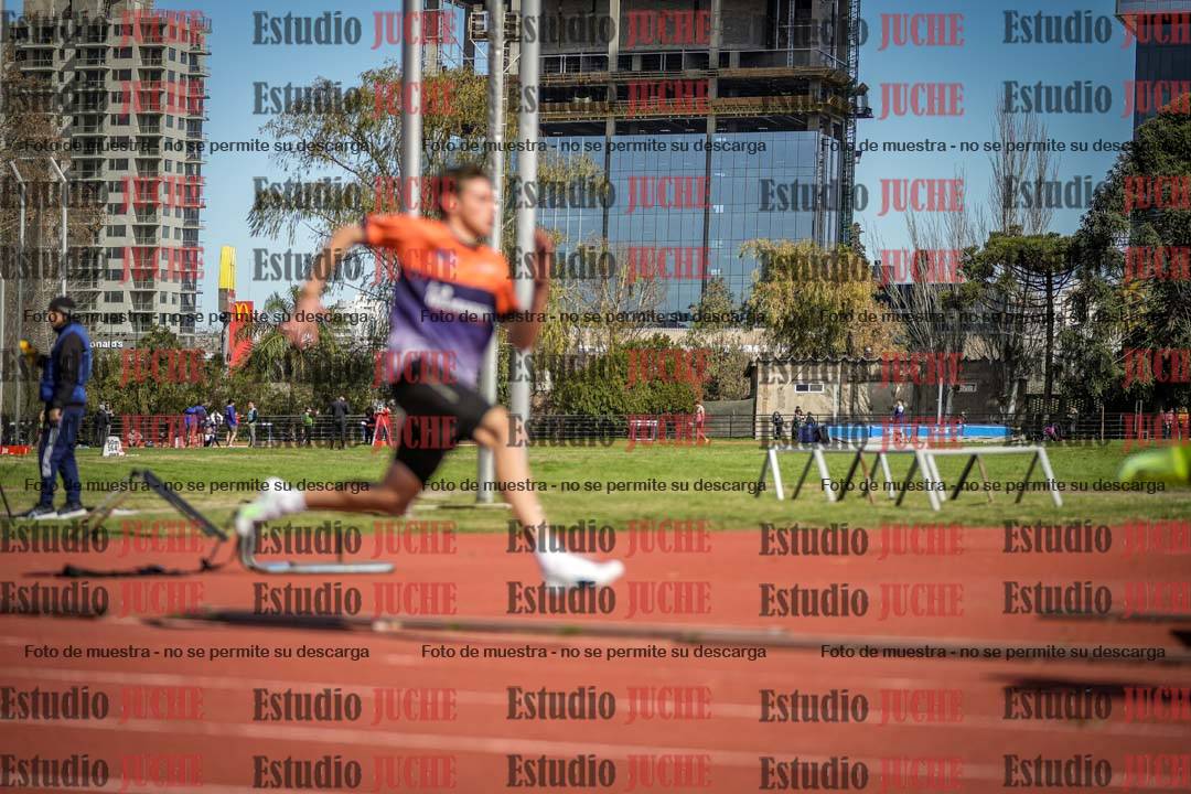 Fotos de los 200 m llanos de varones