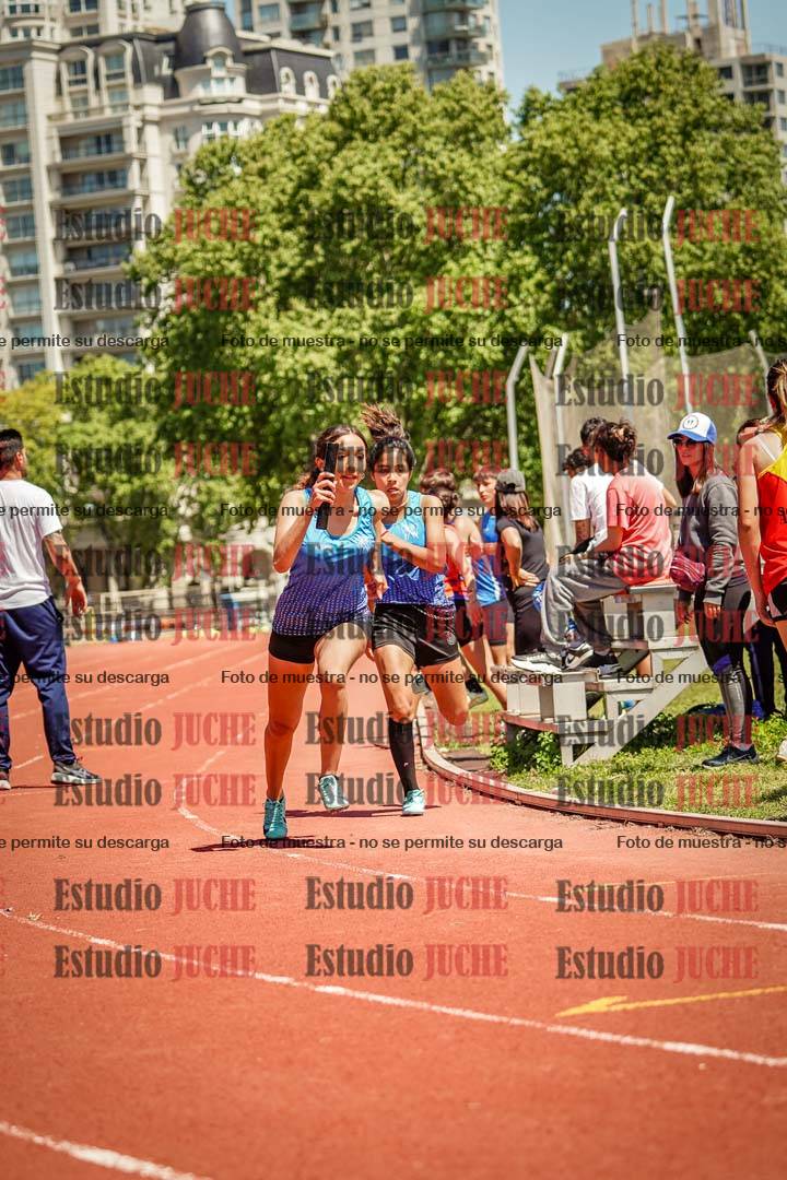Fotos de las Postas 8x200 m de mujeres y varones - FINAL