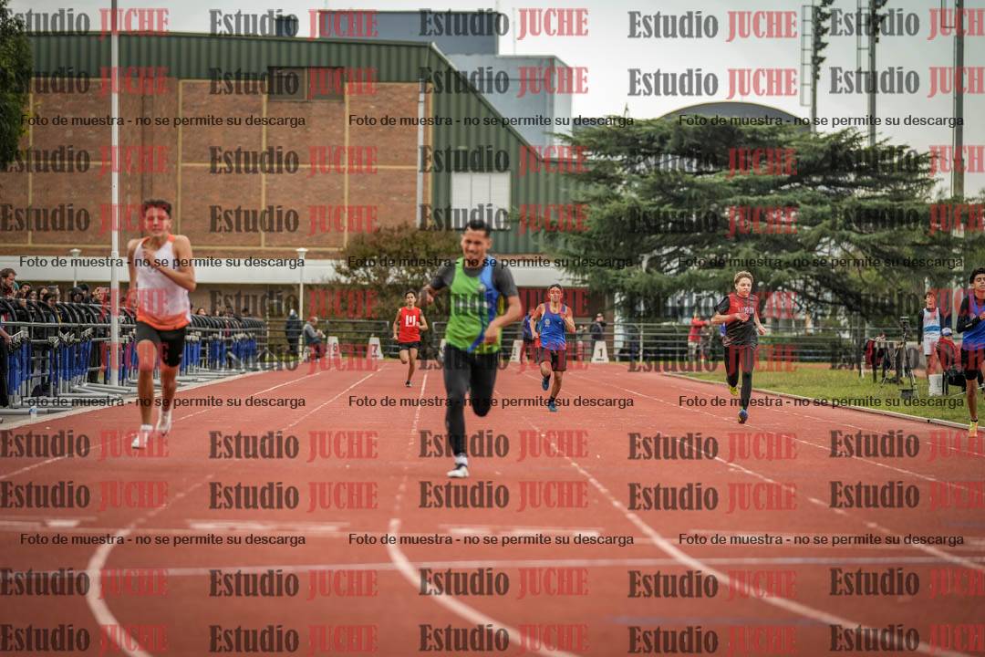 Fotos de los 400 m llanos de varones