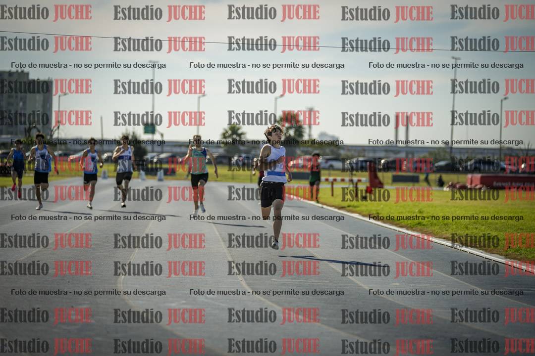 Fotos de los 400 m llanos de varones