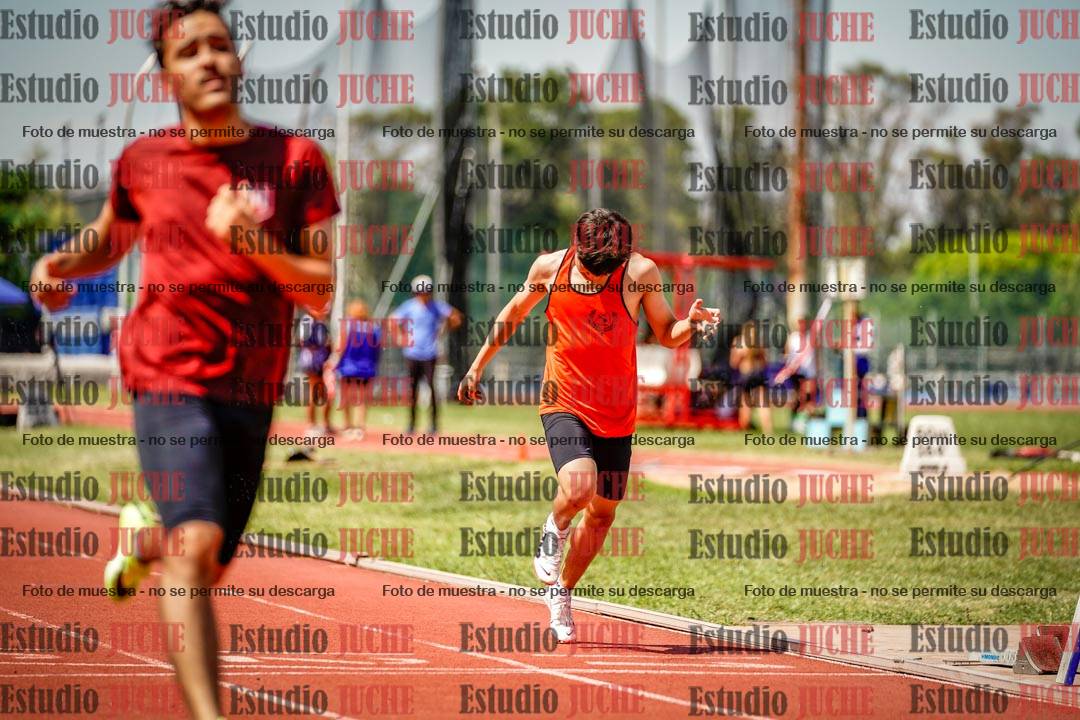 Fotos de los 400 m llanos de varones