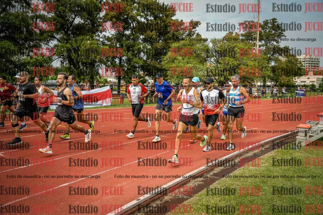 Fotos de los 3000 m llanos de varones