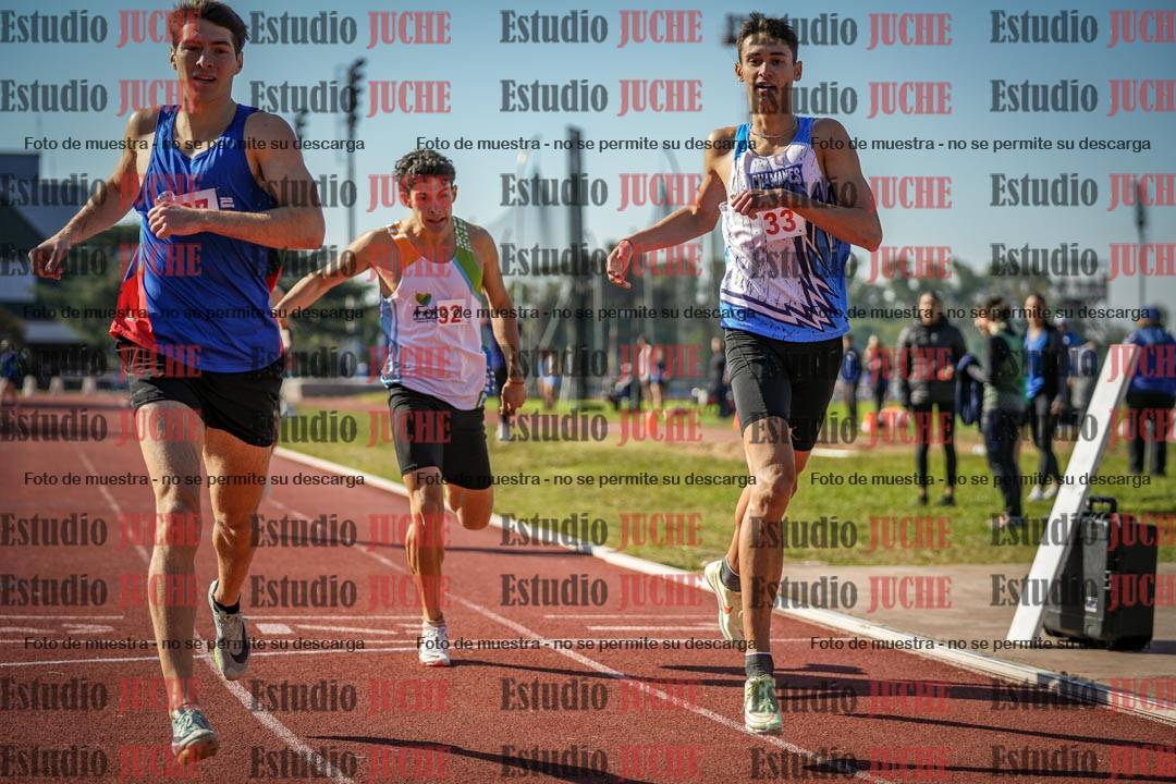 Fotos de los 800 m llanos de varones