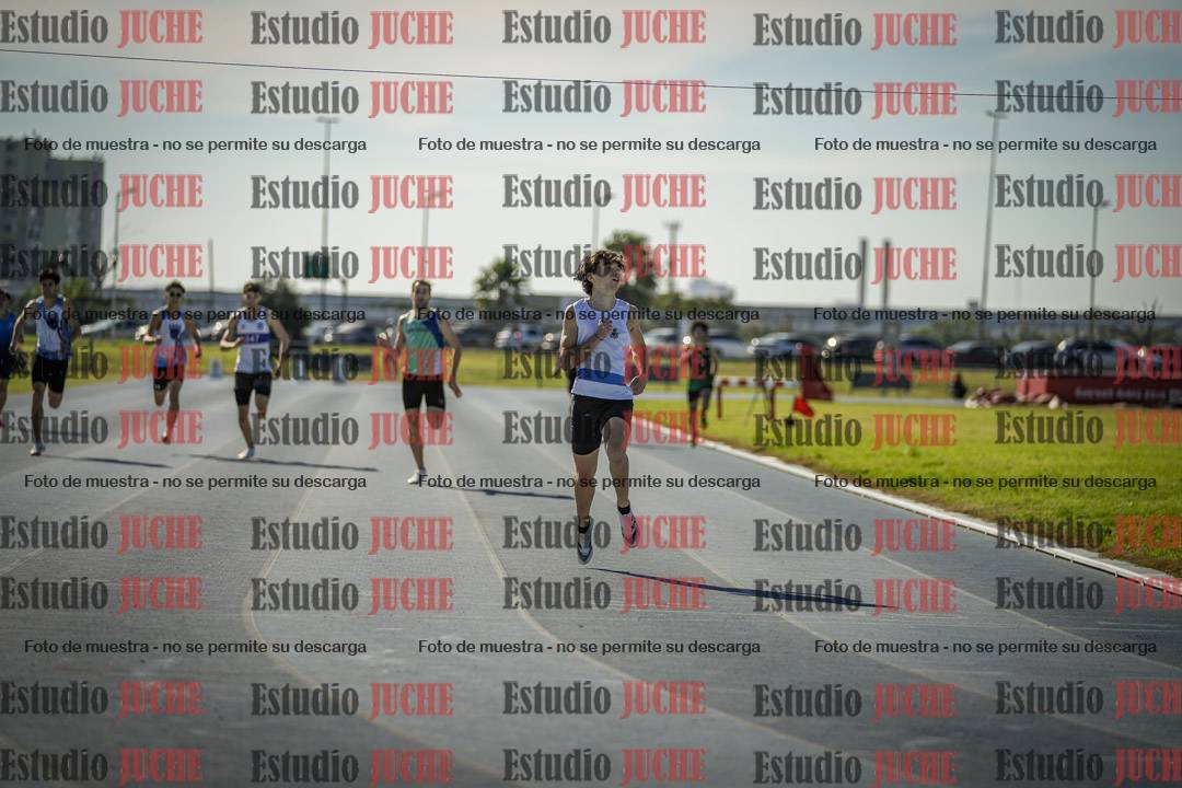 Fotos de los 400 m llanos de varones