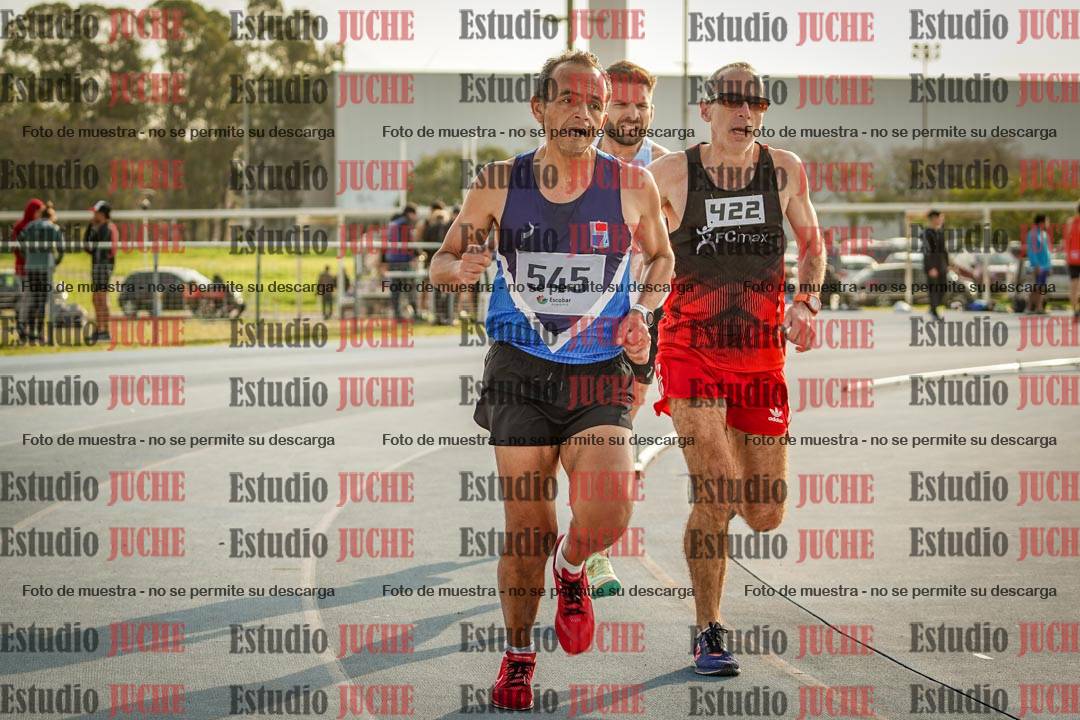 Fotos de los 3000 m llanos de varones