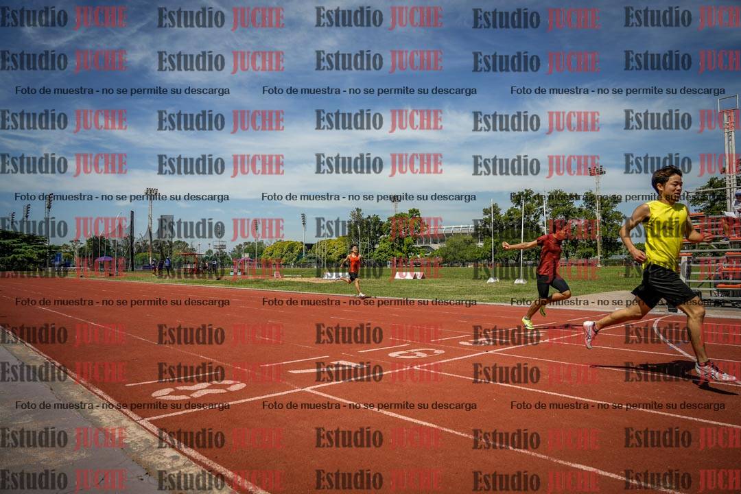 Fotos de los 400 m llanos de varones
