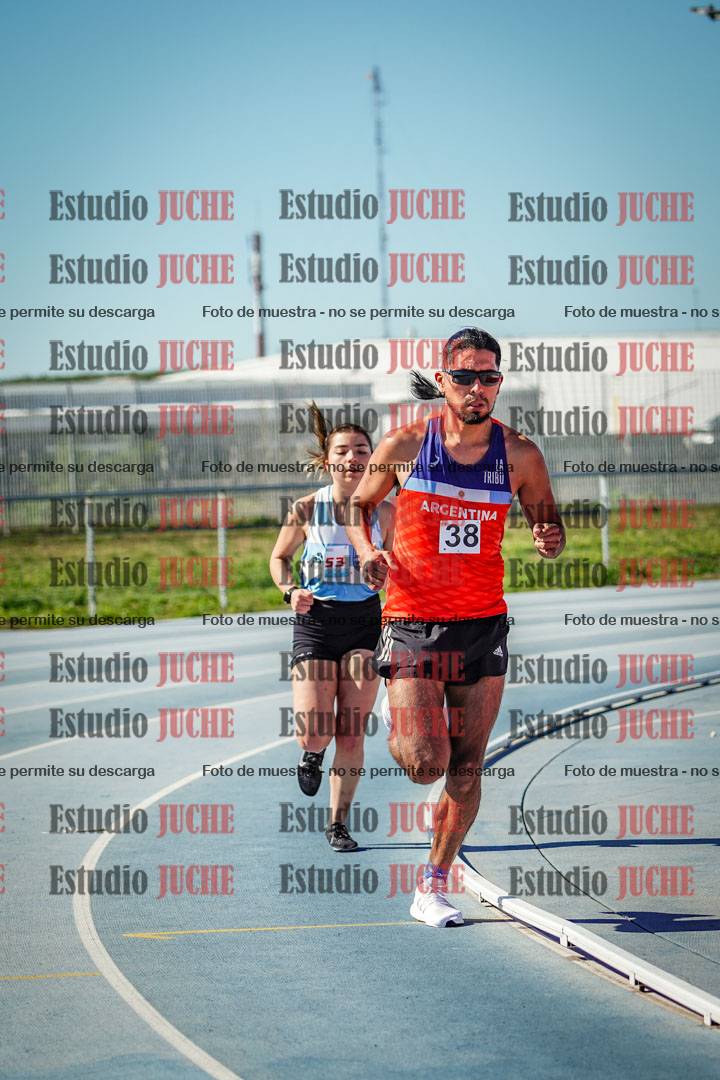 Fotos de los 5000 m llanos de mujeres y varones