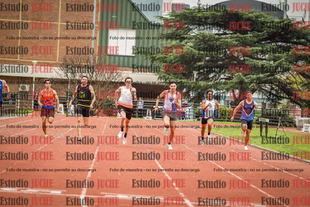 Fotos de los 200 m llanos de varones