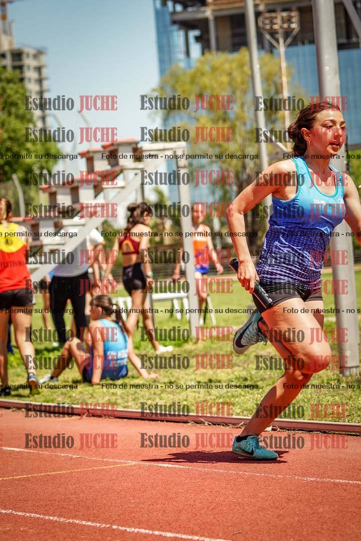 Fotos de las Postas 8x200 m de mujeres y varones - FINAL