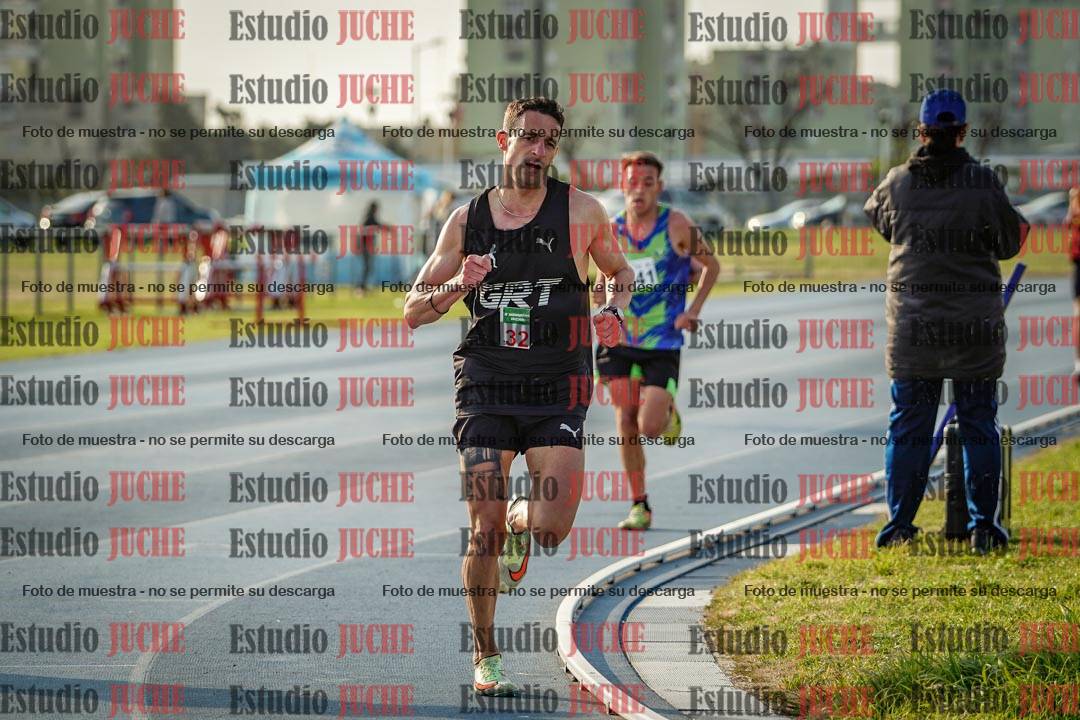 Fotos de los 3000 m llanos de varones