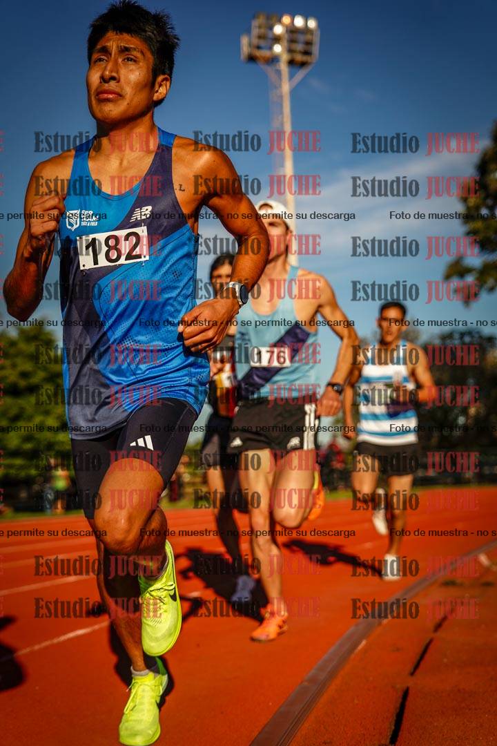 Fotos de los 3000 m llanos de varones