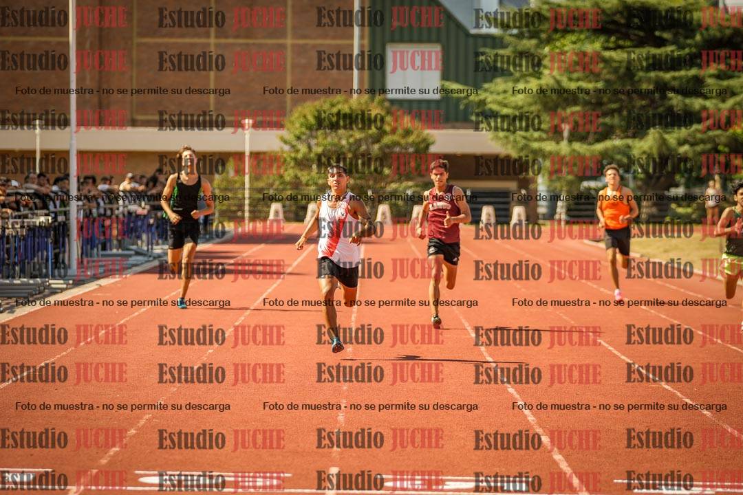 Fotos de los 400 m llanos de varones