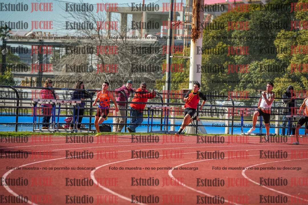 Fotos de los 200 m llanos de varones