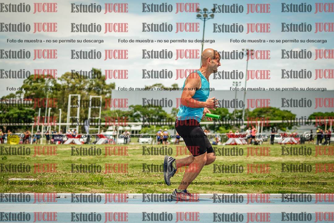 Fotos durante el transcurso de los relevos 20' para running teams - serie 2