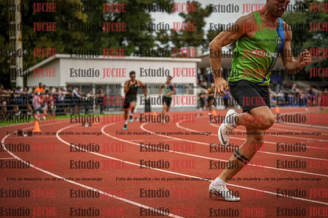 Fotos de los 400 m llanos de varones